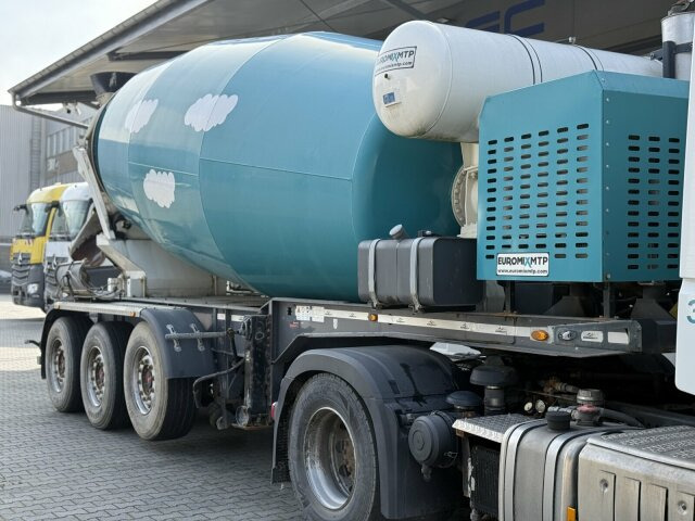 Betonmischer-Auflieger Euromix 12 m³ mit Motor - Betongsemi: bilde 1 Betonmischer-Auflieger Euromix 12 m³ mit Motor - Betongsemi: bilde 1