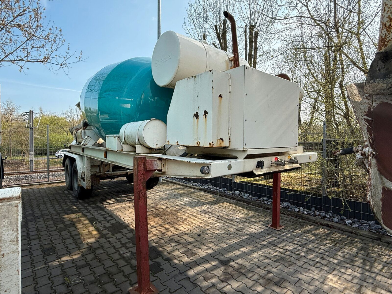 Betonmischer-Auflieger Stetter 10 m³ mit Motor - Betongbil: bilde 1 Betonmischer-Auflieger Stetter 10 m³ mit Motor - Betongbil: bilde 1