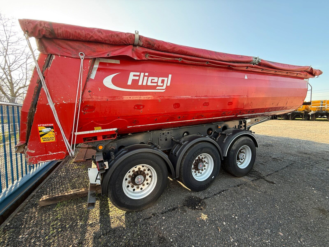 Fliegl DHKA 390 Kippauflieger 3 Achse - Tippsemi: bilde 2 Fliegl DHKA 390 Kippauflieger 3 Achse - Tippsemi: bilde 2