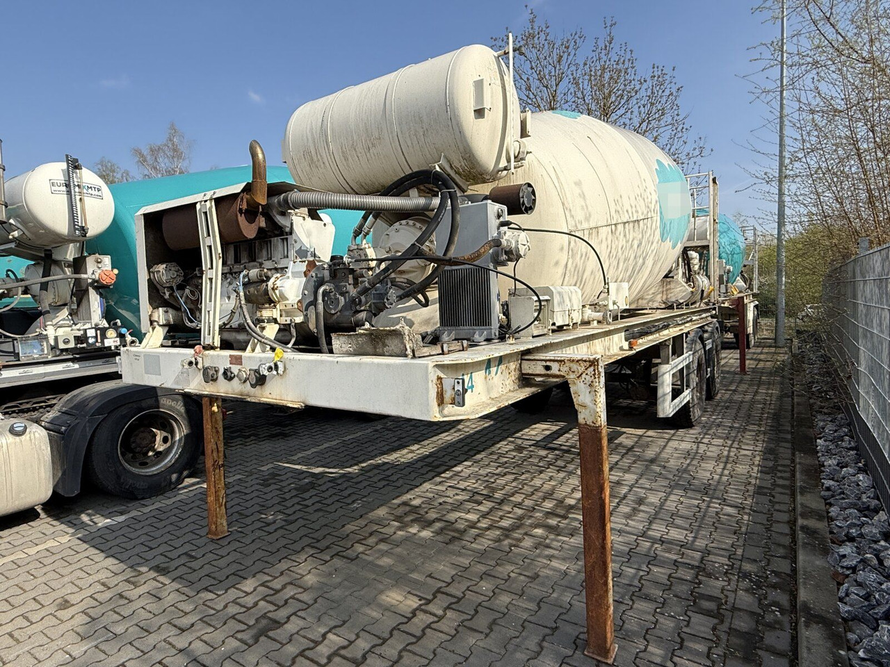 Intermix 10 m³ Betonmischer Auflieger mit Motor - Betongbil: bilde 4 Intermix 10 m³ Betonmischer Auflieger mit Motor - Betongbil: bilde 4