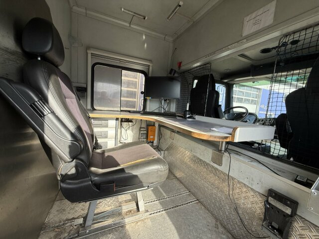 MAN TGM 15.290 Kanalreiniger HD Pumpe Müller Aufbau - Vakuum lastebil: bilde 4 MAN TGM 15.290 Kanalreiniger HD Pumpe Müller Aufbau - Vakuum lastebil: bilde 4