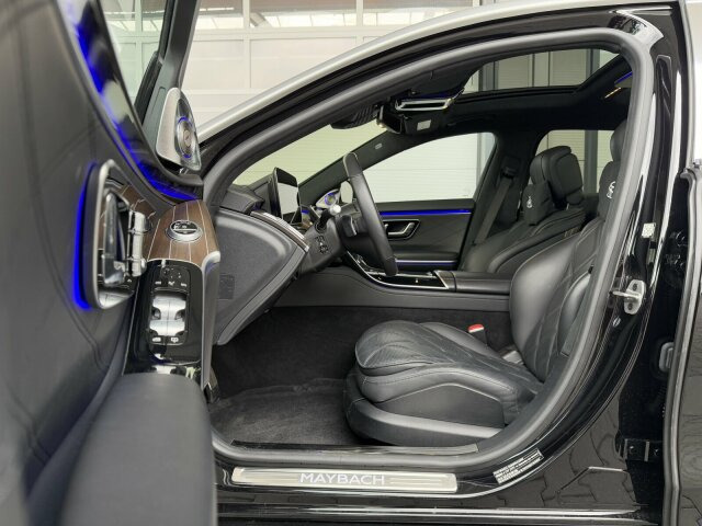 Maybach Mercedes Benz S680 Maybach V12 High-End -Paket - Sedan: bilde 4 Maybach Mercedes Benz S680 Maybach V12 High-End -Paket - Sedan: bilde 4