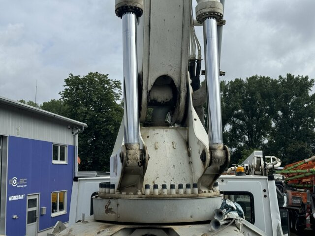 Mercedes-Benz ACTROS 3240 8x4 Betonpumpe PUTZMEISTER BSF 42 M - Betongpumpe: bilde 2 Mercedes-Benz ACTROS 3240 8x4 Betonpumpe PUTZMEISTER BSF 42 M - Betongpumpe: bilde 2