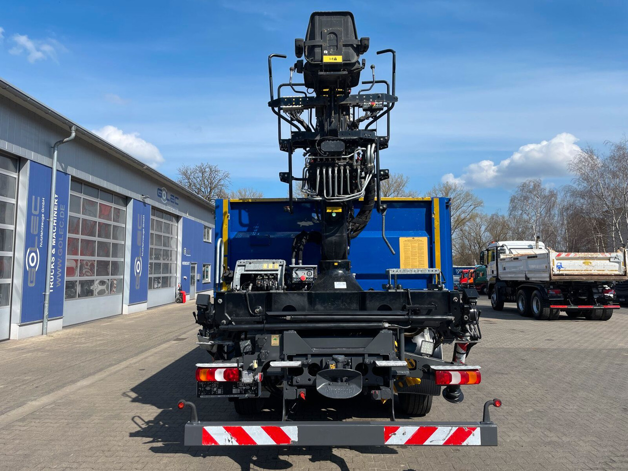 Mercedes-Benz AROCS 2536 6x2*4 Kipper Kran HIAB - Tippbil, Kranbil: bilde 4 Mercedes-Benz AROCS 2536 6x2*4 Kipper Kran HIAB - Tippbil, Kranbil: bilde 4