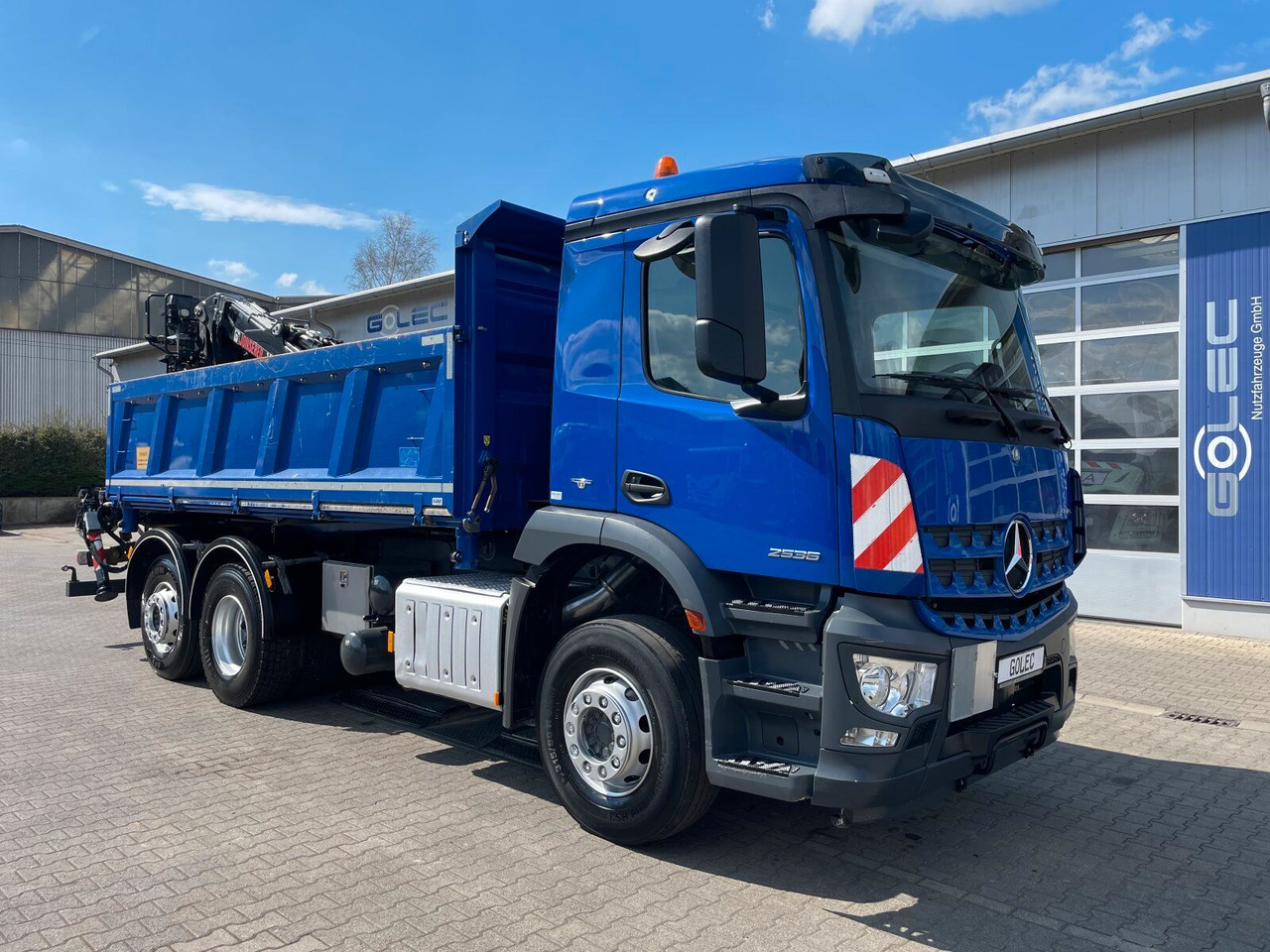 Mercedes-Benz AROCS 2536 6x2*4 Kipper Kran HIAB - Kranbil: bilde 1 Mercedes-Benz AROCS 2536 6x2*4 Kipper Kran HIAB - Kranbil: bilde 1