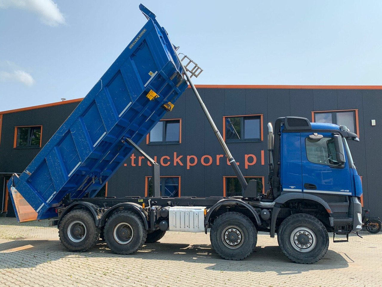 Mercedes-Benz AROCS 4145 8x8 EURO6 Muldenkipper TOP! - Tippbil: bilde 4 Mercedes-Benz AROCS 4145 8x8 EURO6 Muldenkipper TOP! - Tippbil: bilde 4