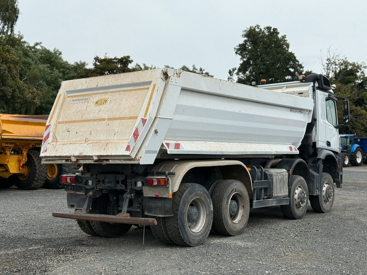Mercedes-Benz AROCS 4145 8x8 Meiller Muldenkipper - Tippbil: bilde 4 Mercedes-Benz AROCS 4145 8x8 Meiller Muldenkipper - Tippbil: bilde 4