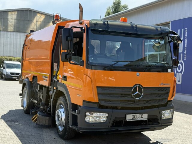 Mercedes-Benz ATEGO 1323 4x2 Kehrmaschine FAUN Viajet 6R/H - Feiebil: bilde 1 Mercedes-Benz ATEGO 1323 4x2 Kehrmaschine FAUN Viajet 6R/H - Feiebil: bilde 1