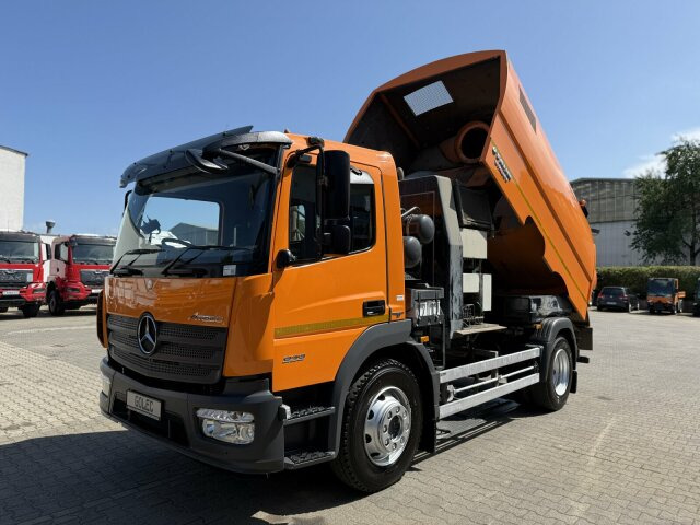 Mercedes-Benz ATEGO 1323 4x2 Kehrmaschine FAUN Viajet 6R/H - Feiebil: bilde 5 Mercedes-Benz ATEGO 1323 4x2 Kehrmaschine FAUN Viajet 6R/H - Feiebil: bilde 5