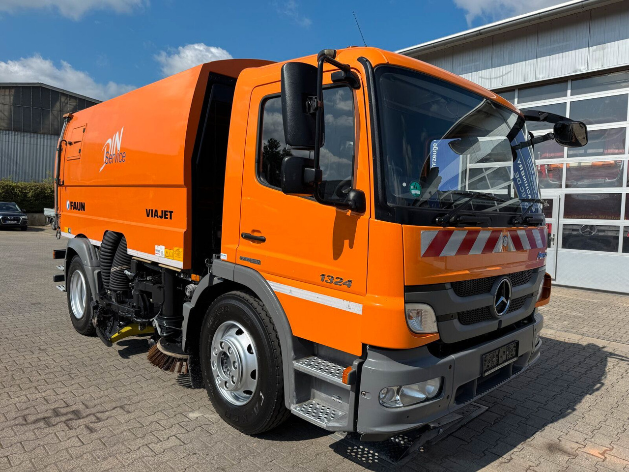 Mercedes-Benz ATEGO 1324 4x2 Kehrmaschine FAUN Viajet 6R/H - Feiebil: bilde 1 Mercedes-Benz ATEGO 1324 4x2 Kehrmaschine FAUN Viajet 6R/H - Feiebil: bilde 1