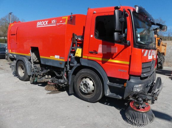 Mercedes-Benz Atego 1324 4x2 Kehrmaschine BROCK HD Anlage - Feiebil: bilde 3 Mercedes-Benz Atego 1324 4x2 Kehrmaschine BROCK HD Anlage - Feiebil: bilde 3