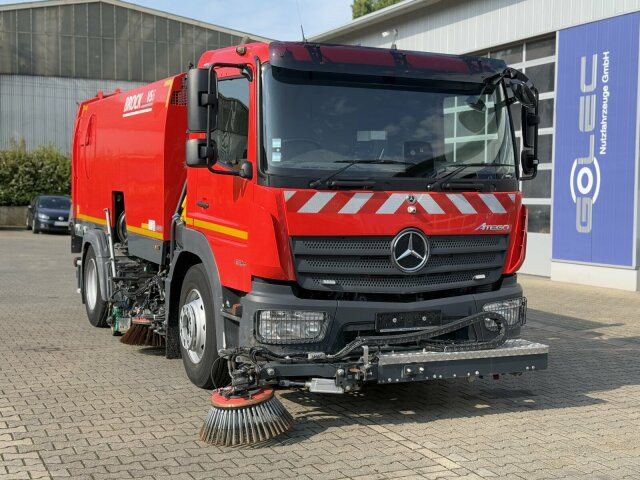 Mercedes-Benz Atego 1324 4x2 Kehrmaschine BROCK HD Anlage - Feiebil: bilde 1 Mercedes-Benz Atego 1324 4x2 Kehrmaschine BROCK HD Anlage - Feiebil: bilde 1
