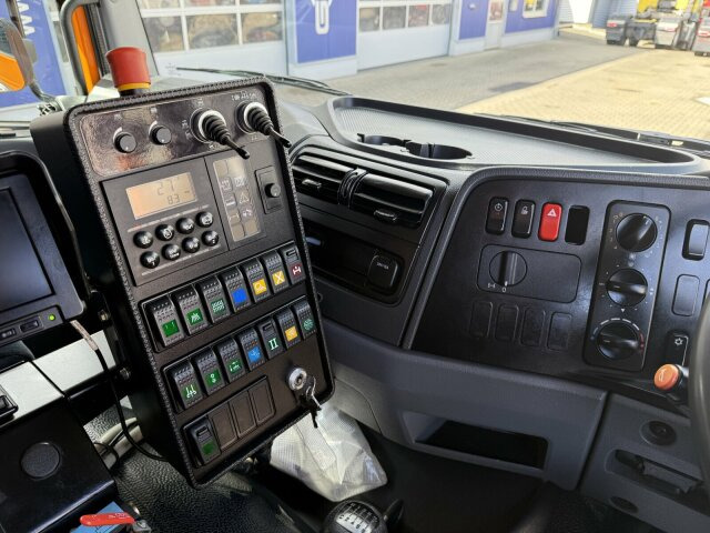 Mercedes-Benz Atego 1324 4x2 Kehrmaschine Viajet 6R/L - Feiebil: bilde 5 Mercedes-Benz Atego 1324 4x2 Kehrmaschine Viajet 6R/L - Feiebil: bilde 5