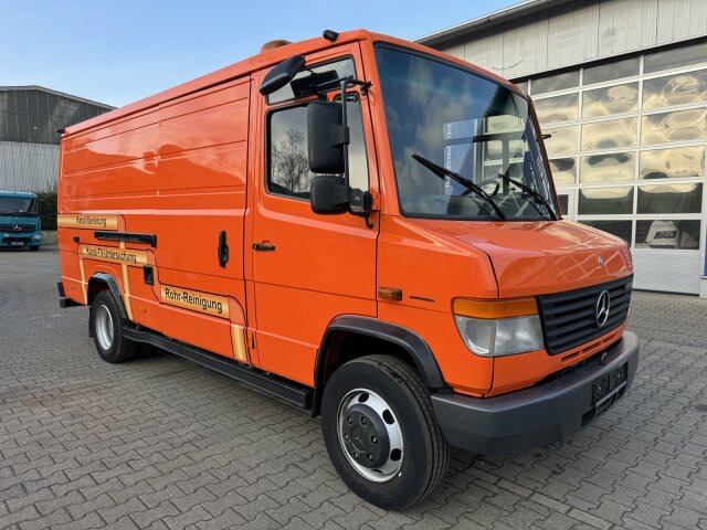 Mercedes-Benz Vario 818D Kanalreiniger Rockstroh Drain Jet 100 - Vakuum lastebil: bilde 1 Mercedes-Benz Vario 818D Kanalreiniger Rockstroh Drain Jet 100 - Vakuum lastebil: bilde 1