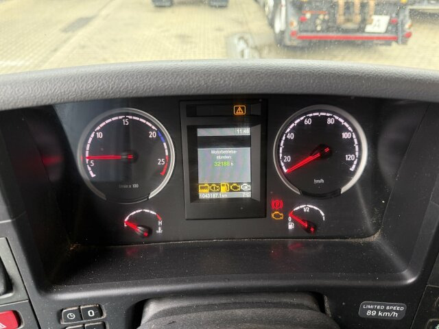 Scania R560 6x4 Holztransport Kran LOGLIFT HIAB 140S79R - Tømmerbil, Kranbil: bilde 2 Scania R560 6x4 Holztransport Kran LOGLIFT HIAB 140S79R - Tømmerbil, Kranbil: bilde 2