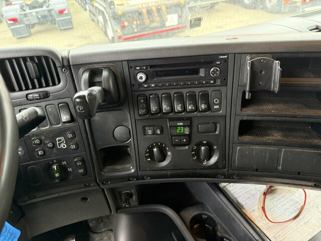 Scania R560 6x4 Holztransport Kran LOGLIFT HIAB 140S79R - Tømmerbil, Kranbil: bilde 4 Scania R560 6x4 Holztransport Kran LOGLIFT HIAB 140S79R - Tømmerbil, Kranbil: bilde 4