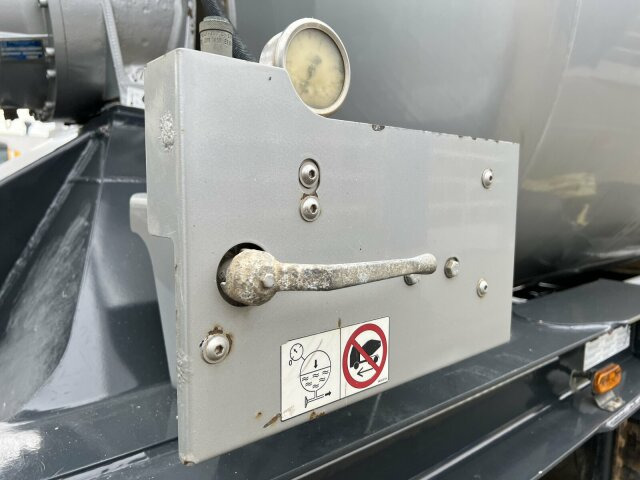 Schwing Stetter Betonmischer Auflieger 10 m³ - Betongsemi: bilde 4 Schwing Stetter Betonmischer Auflieger 10 m³ - Betongsemi: bilde 4