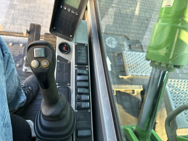 Sennebogen 818 Mobilbagger *10.395h *4x Pratzen - Hjulgraver: bilde 5 Sennebogen 818 Mobilbagger *10.395h *4x Pratzen - Hjulgraver: bilde 5