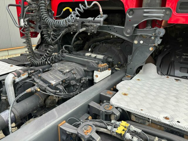 Scania R450 4x4 Euro 6 SZM Kipphydraulik Blatt/ Blatt - Trekkvogn: bilde 4 Scania R450 4x4 Euro 6 SZM Kipphydraulik Blatt/ Blatt - Trekkvogn: bilde 4