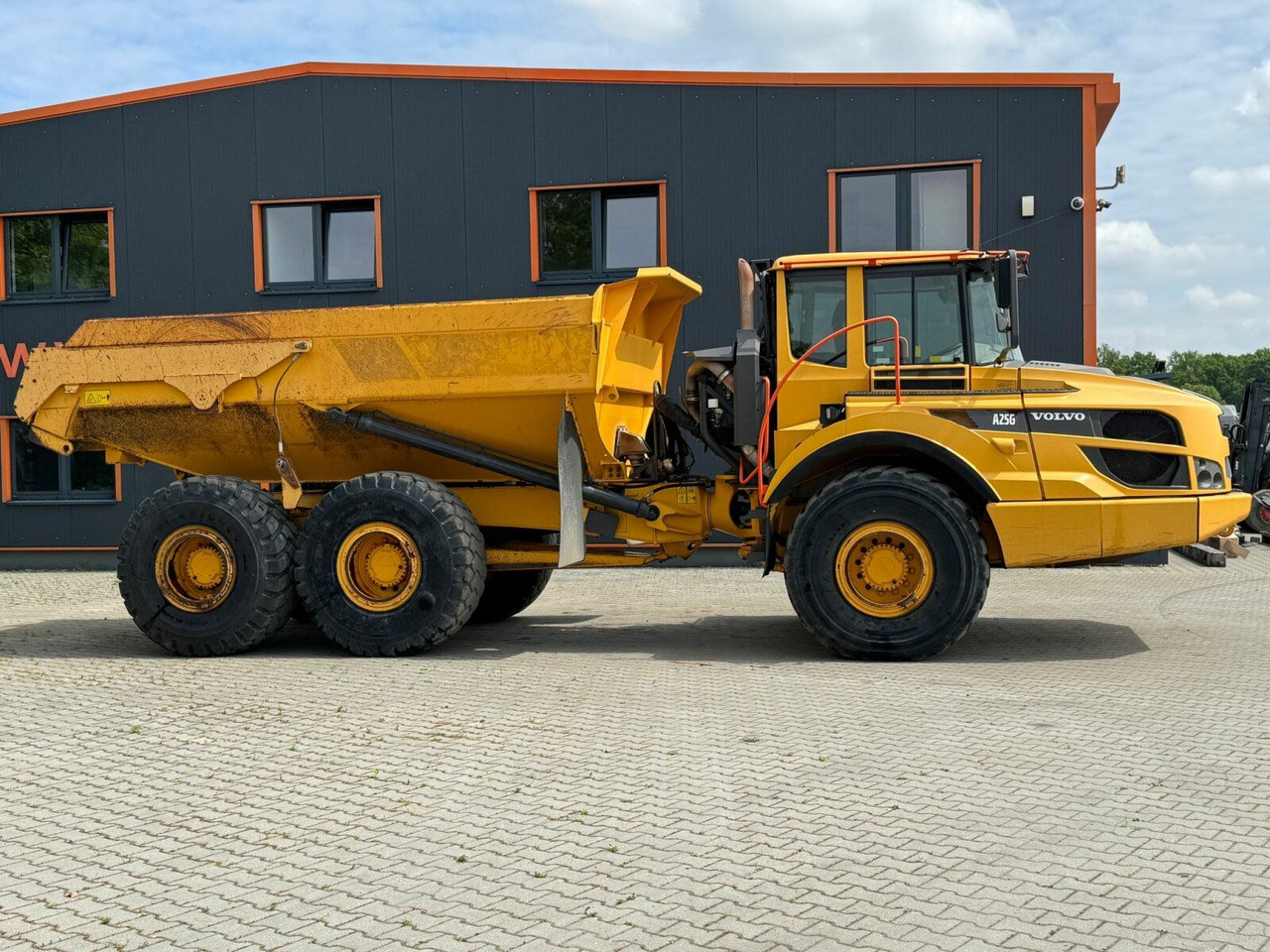 Volvo A25G Dumper 22,5 Ton 11.361 Stunden Volvo A25G Dumper 22,5 Ton 11.361 Stunden - Tippbil: bilde 4 Volvo A25G Dumper 22,5 Ton 11.361 Stunden Volvo A25G Dumper 22,5 Ton 11.361 Stunden - Tippbil: bilde 4