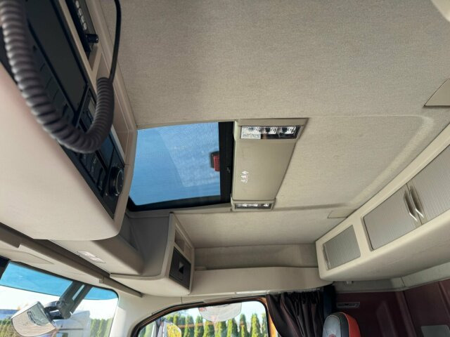 Volvo FH16 750 8X4 Holztransport Alukar TOP! - Tømmerbil: bilde 4 Volvo FH16 750 8X4 Holztransport Alukar TOP! - Tømmerbil: bilde 4