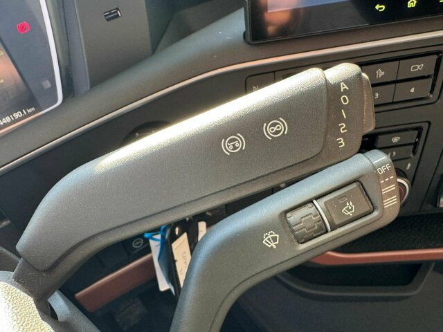 Volvo FH16 750 8X4 Holztransport Alukar TOP! - Tømmerbil: bilde 3 Volvo FH16 750 8X4 Holztransport Alukar TOP! - Tømmerbil: bilde 3