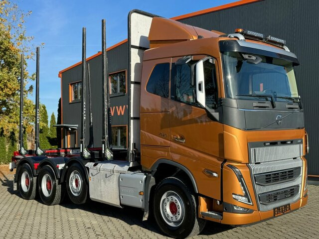Volvo FH16 750 8X4 Holztransport Alukar TOP! - Tømmerbil: bilde 1 Volvo FH16 750 8X4 Holztransport Alukar TOP! - Tømmerbil: bilde 1