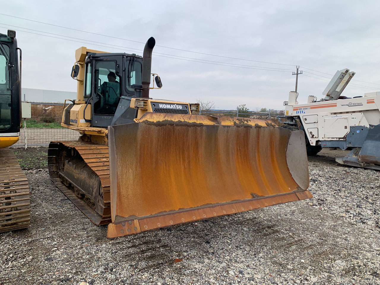 KOMATSU D61EX-15 - Bulldozer: bilde 1 KOMATSU D61EX-15 - Bulldozer: bilde 1