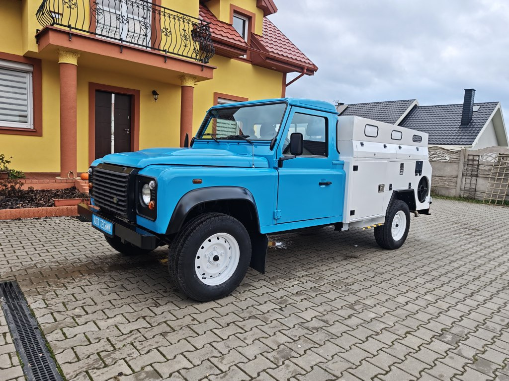 Land Rover Defender VAACUM truck canalisation cleaner 4x4 - Vakuum lastebil: bilde 1 Land Rover Defender VAACUM truck canalisation cleaner 4x4 - Vakuum lastebil: bilde 1