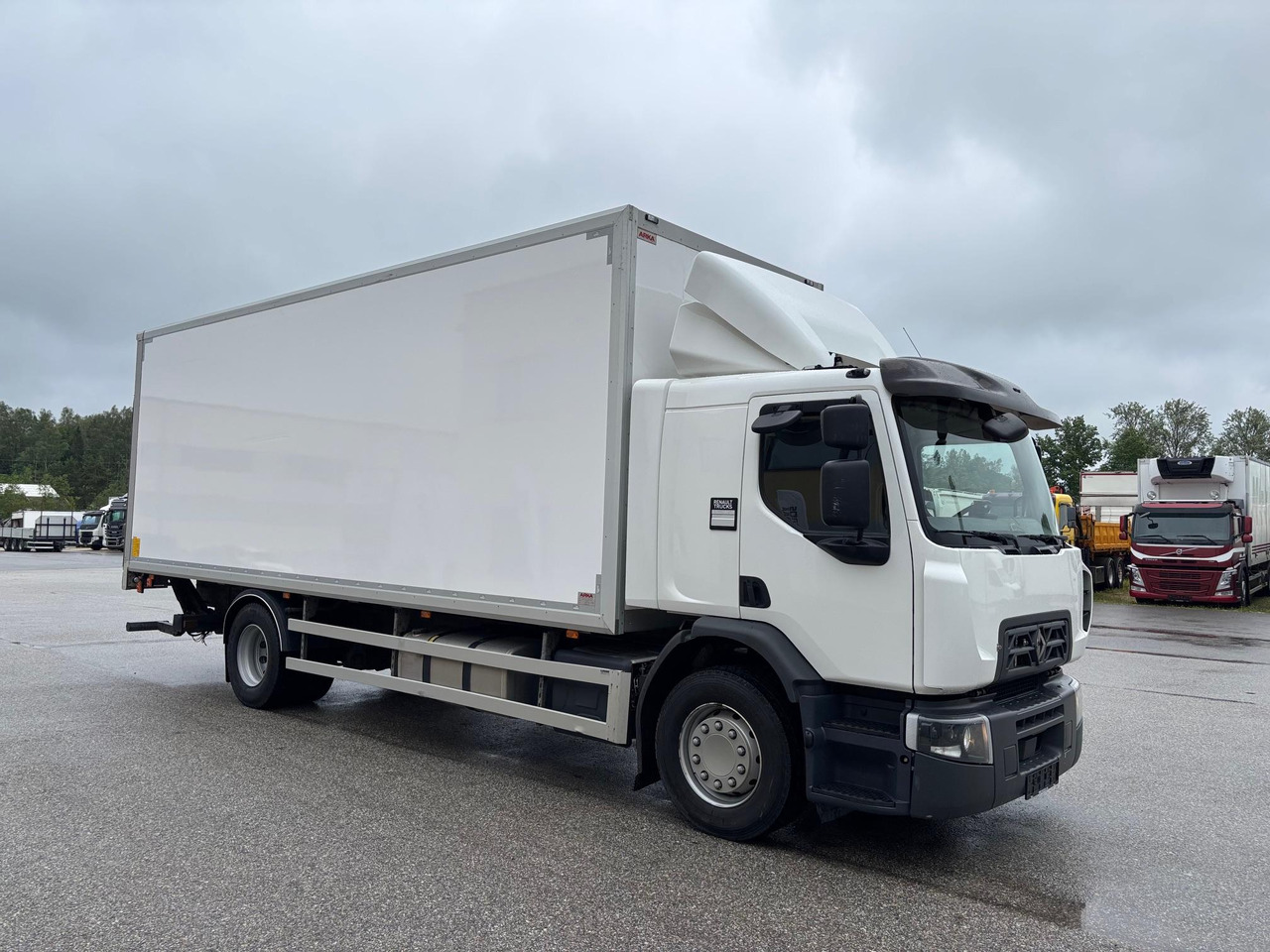 RENAULT D WIDE 320 - Skapbil: bilde 1 RENAULT D WIDE 320 - Skapbil: bilde 1