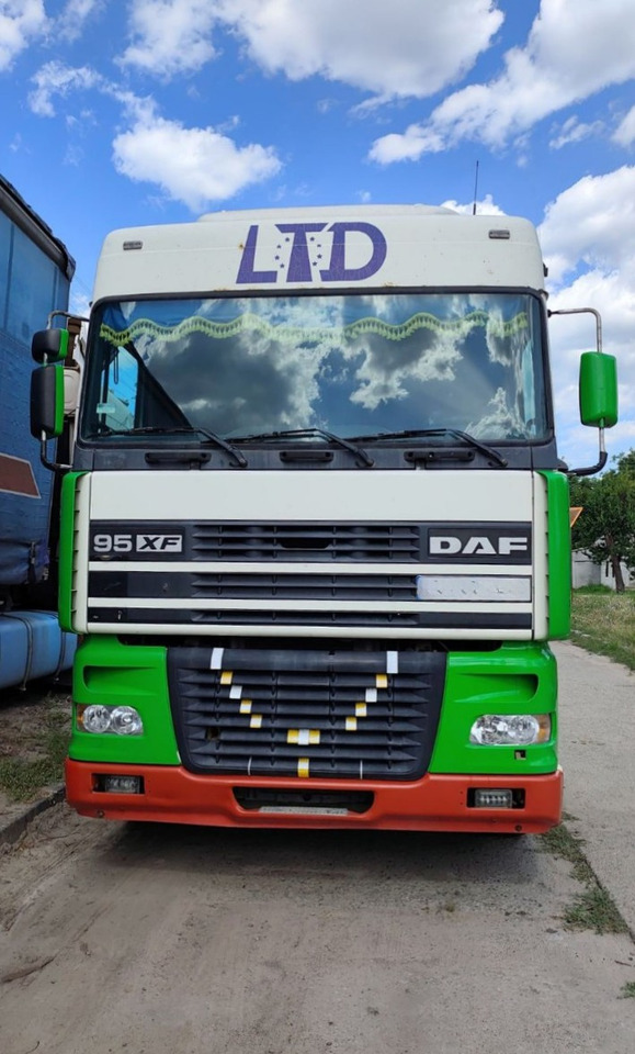 DAF XF95.430 - Trekkvogn: bilde 2 DAF XF95.430 - Trekkvogn: bilde 2