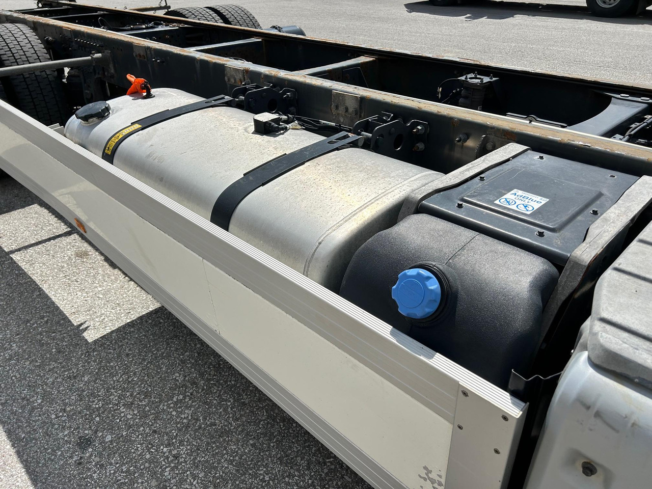 Chassis lastebil VOLVO FM330: bilde 8