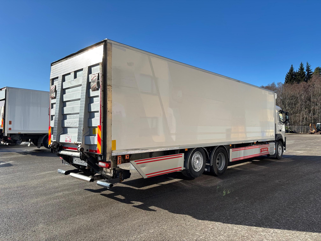 VOLVO FM330 - Lastebil med kjøl: bilde 4 VOLVO FM330 - Lastebil med kjøl: bilde 4