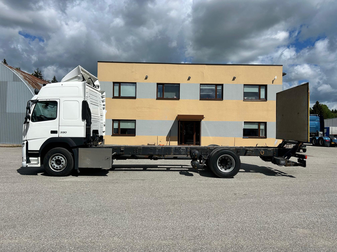 Chassis lastebil VOLVO FM330: bilde 6