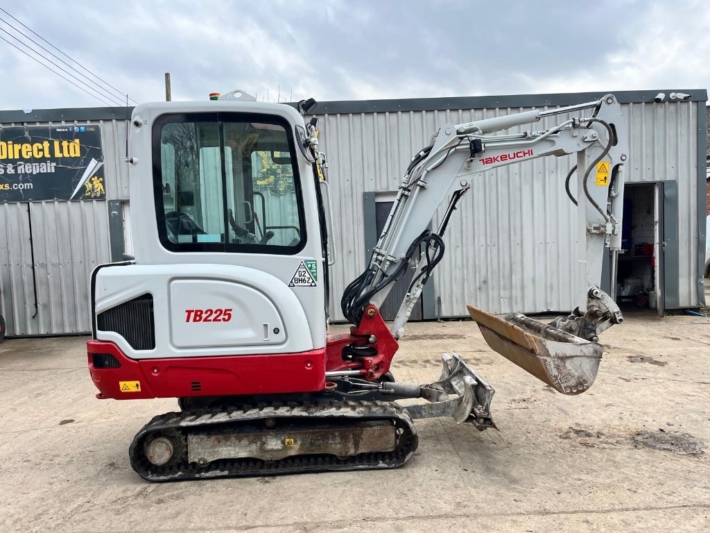 Takeuchi TB 225 - Minigraver: bilde 1 Takeuchi TB 225 - Minigraver: bilde 1