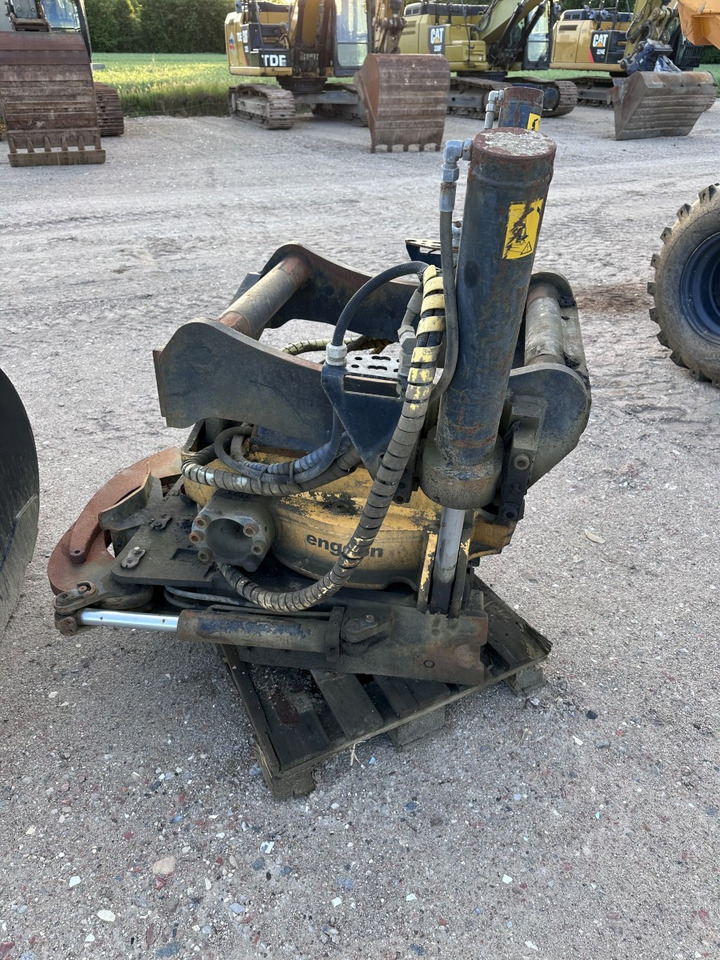 ENGCON EC 30 - S80 GR30 -S80 - SVAB Engcon Rototilt - Tiltrotator - Tiltrotator: bilde 2 ENGCON EC 30 - S80 GR30 -S80 - SVAB Engcon Rototilt - Tiltrotator - Tiltrotator: bilde 2