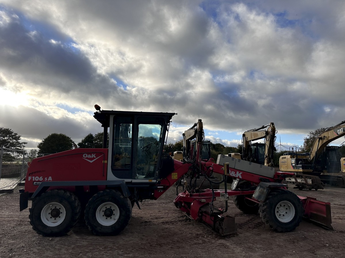 NEW HOLLAND F 106.5 - 6x6 Laser Topcon- Klima Cummins 6 Zyl. - Grader: bilde 2 NEW HOLLAND F 106.5 - 6x6 Laser Topcon- Klima Cummins 6 Zyl. - Grader: bilde 2
