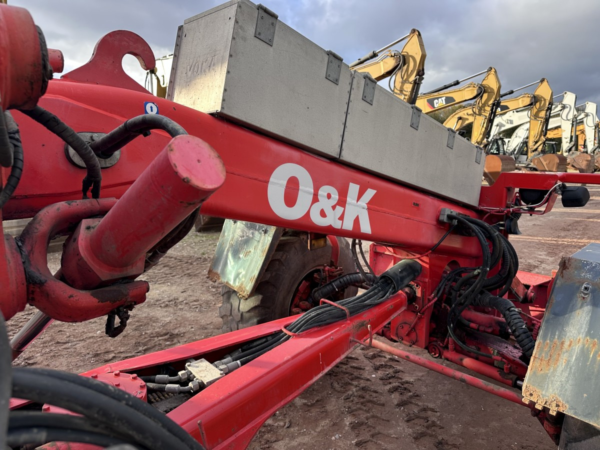 Leie O&K F 106.5 - 6x6 Laser Topcon- Klima Cummins 6 Zyl. O&K F 106.5 - 6x6 Laser Topcon- Klima Cummins 6 Zyl.: bilde 22 Leie O&K F 106.5 - 6x6 Laser Topcon- Klima Cummins 6 Zyl. O&K F 106.5 - 6x6 Laser Topcon- Klima Cummins 6 Zyl.: bilde 22