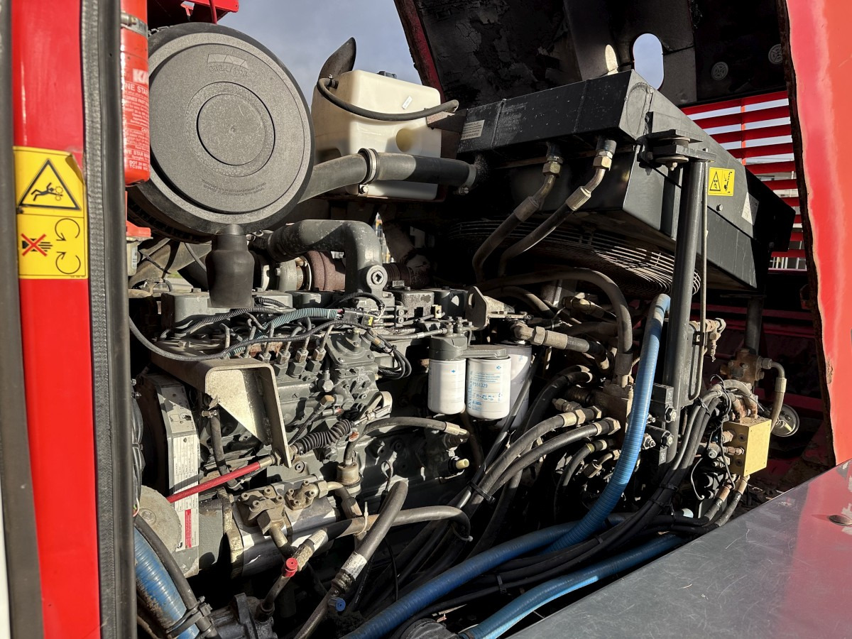 Leie O&K F 106.5 - 6x6 Laser Topcon- Klima Cummins 6 Zyl. O&K F 106.5 - 6x6 Laser Topcon- Klima Cummins 6 Zyl.: bilde 18 Leie O&K F 106.5 - 6x6 Laser Topcon- Klima Cummins 6 Zyl. O&K F 106.5 - 6x6 Laser Topcon- Klima Cummins 6 Zyl.: bilde 18