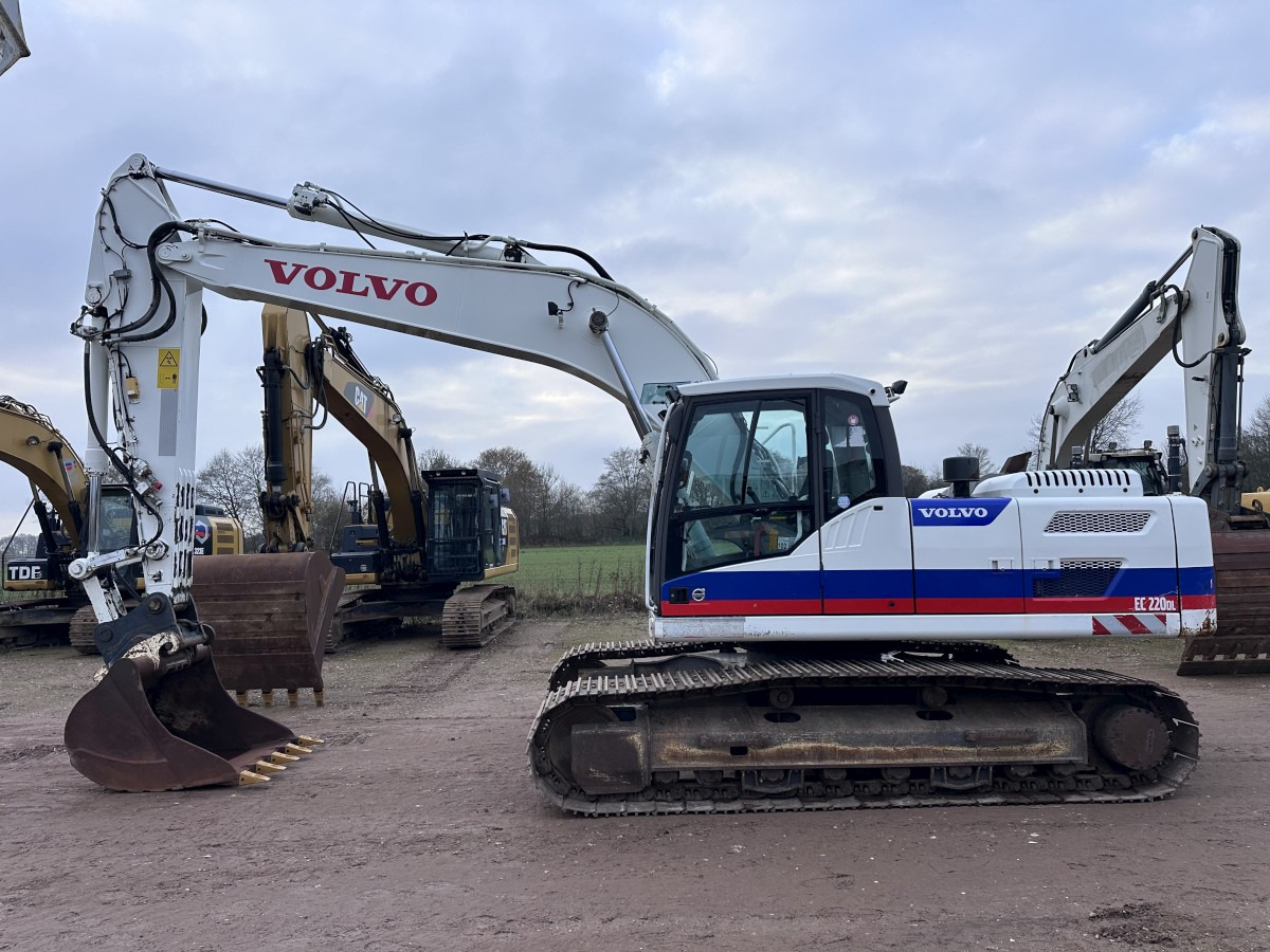 VOLVO EC 220 DL German machine! - Gravemaskin: bilde 1 VOLVO EC 220 DL German machine! - Gravemaskin: bilde 1