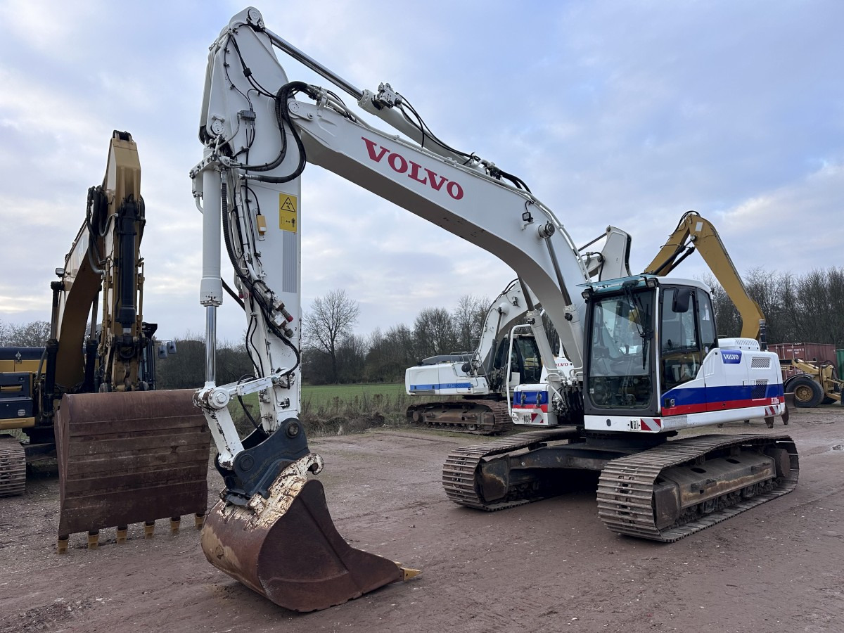 VOLVO EC 220 DL German machine! - Gravemaskin: bilde 3 VOLVO EC 220 DL German machine! - Gravemaskin: bilde 3