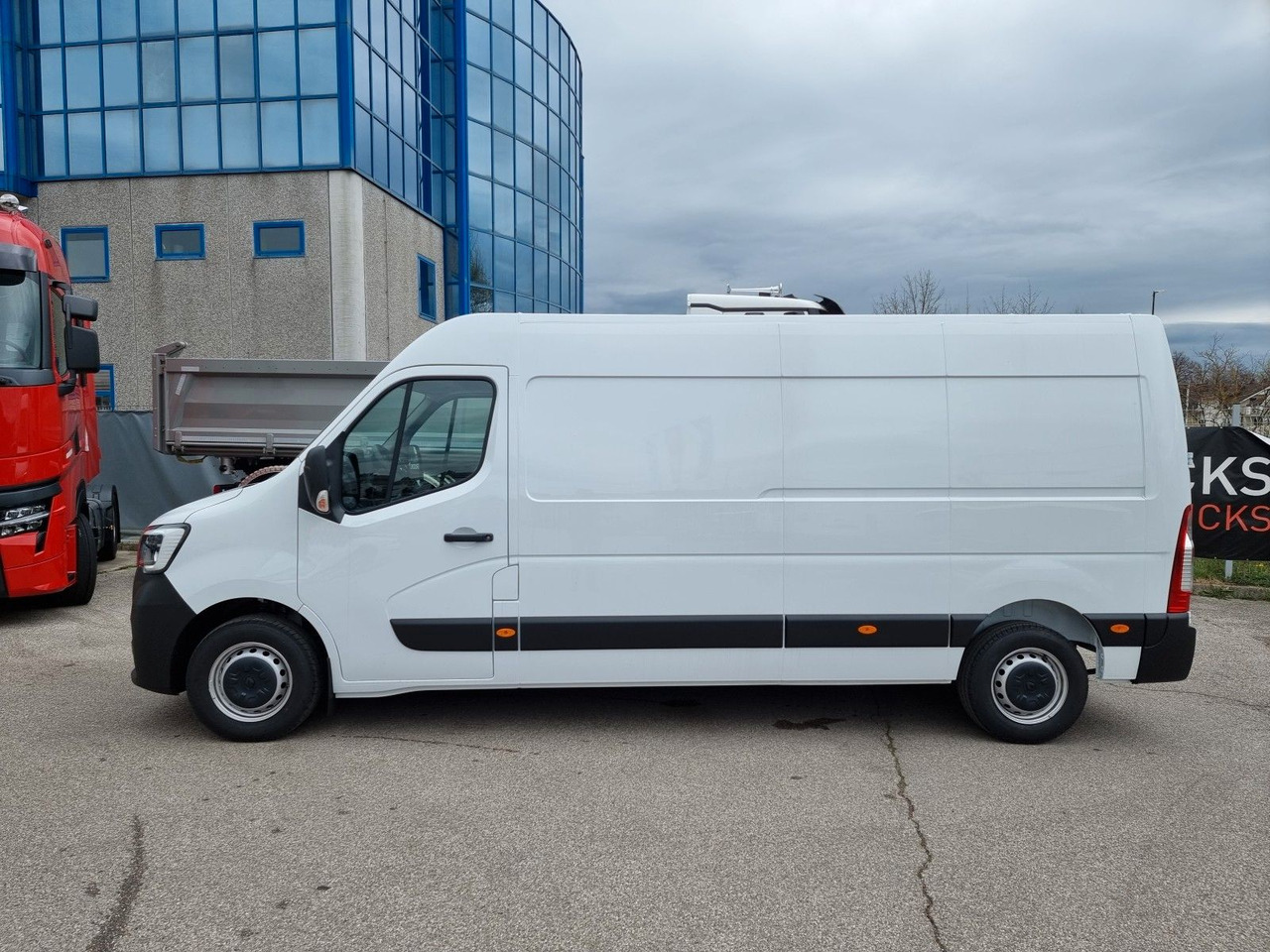 Renault Master L3H2 3,5t 150 PRO+ - Kassebil: bilde 2 Renault Master L3H2 3,5t 150 PRO+ - Kassebil: bilde 2
