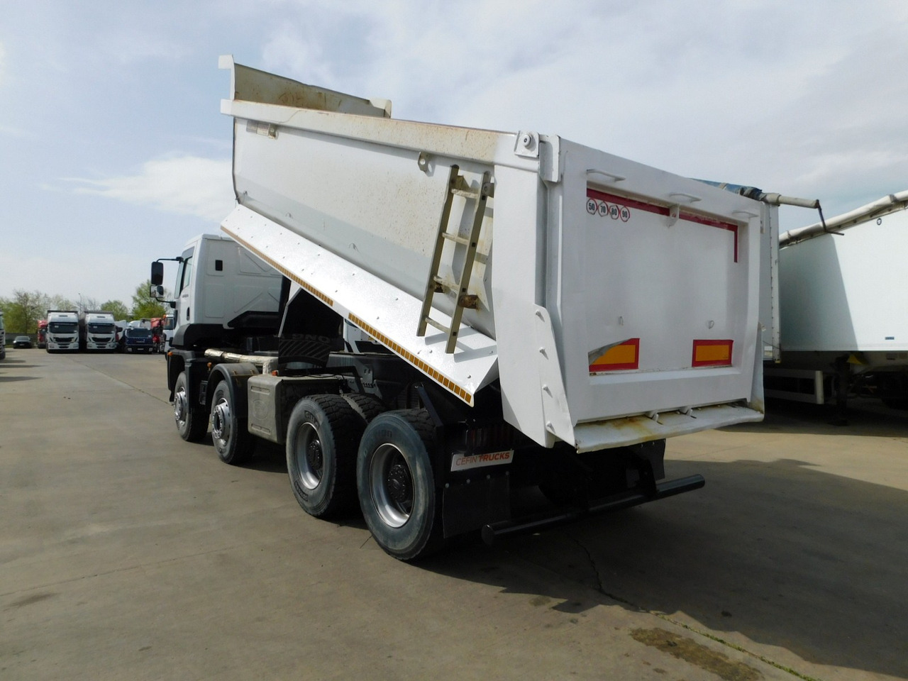 Ford 4142d 8x4 dcab e6 16s2230 - Tippbil: bilde 4 Ford 4142d 8x4 dcab e6 16s2230 - Tippbil: bilde 4