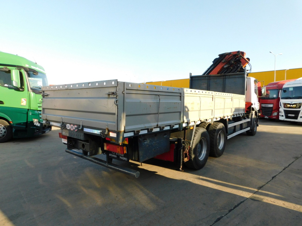 Iveco Magirus trakker - Planbil, Kranbil: bilde 3 Iveco Magirus trakker - Planbil, Kranbil: bilde 3