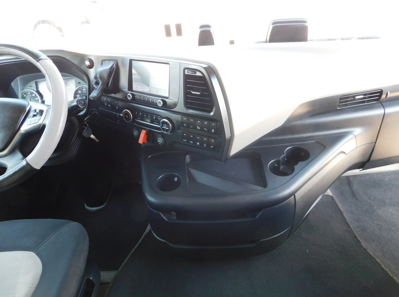 Trekkvogn Ford F max 4x2 scab e6 12s2620: bilde 7