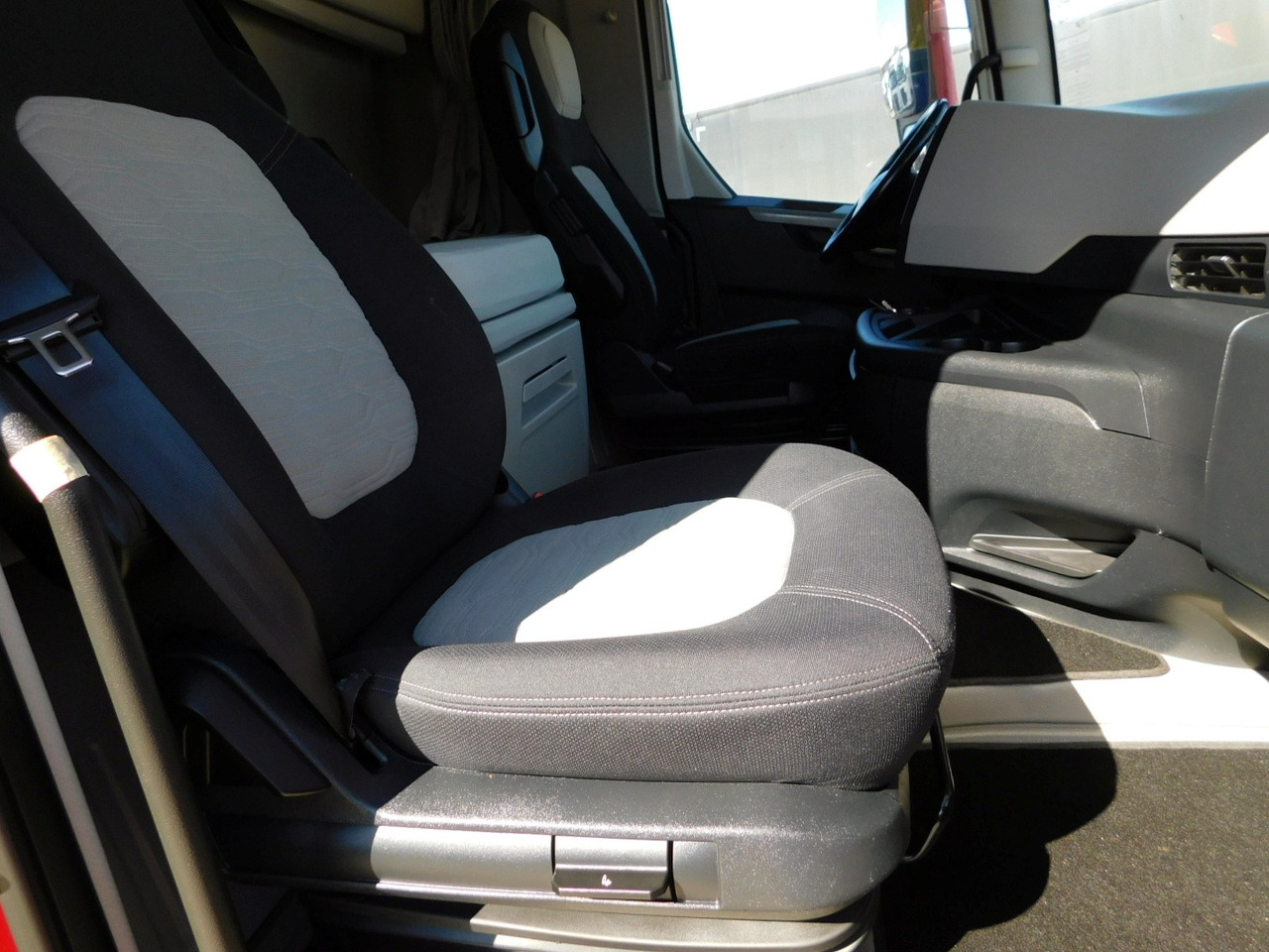 Ford F max ll 4x2 scab e6 12tx2620 - Trekkvogn: bilde 5 Ford F max ll 4x2 scab e6 12tx2620 - Trekkvogn: bilde 5