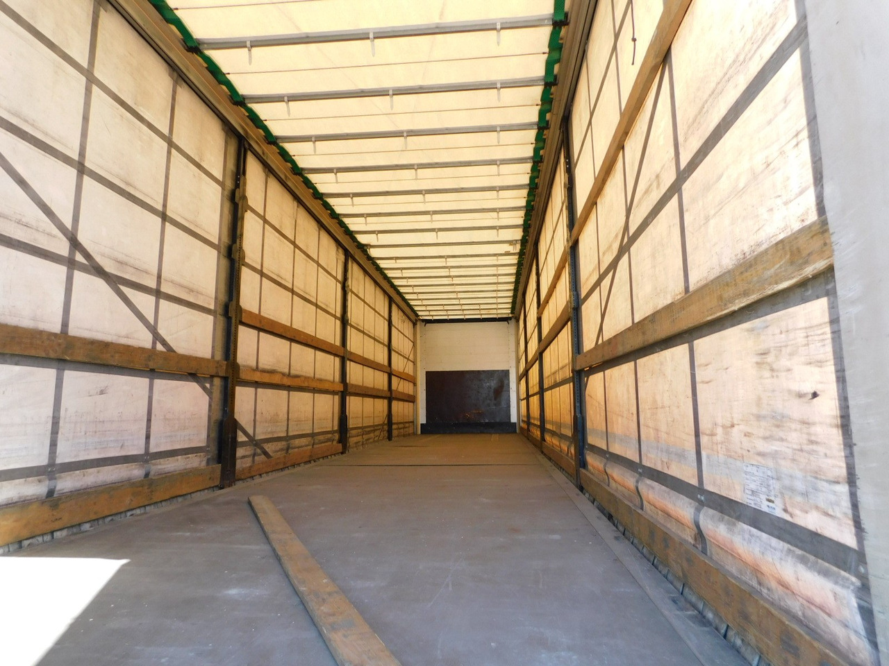 Wielton Ns3k - Gardintrailer: bilde 5 Wielton Ns3k - Gardintrailer: bilde 5