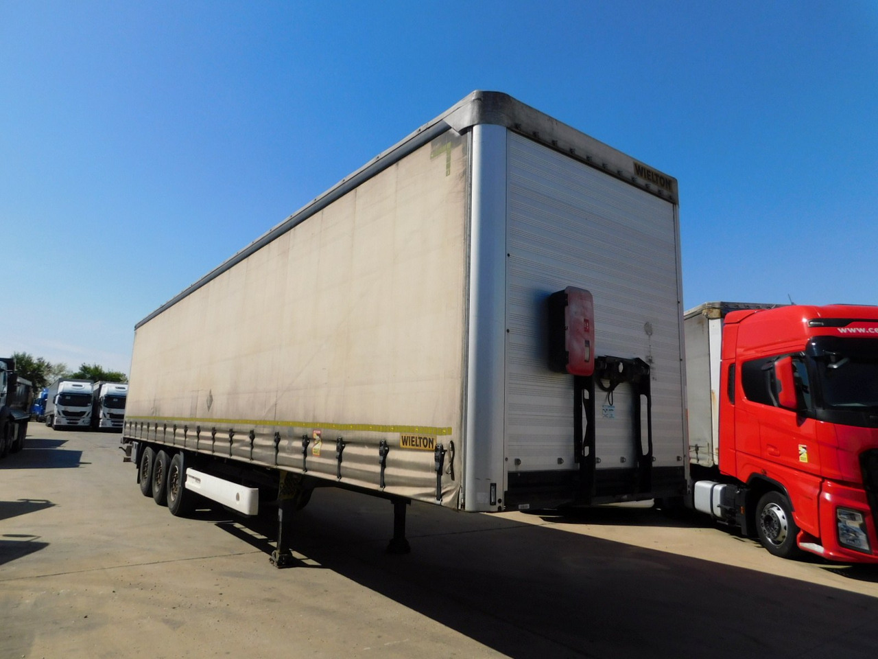 Wielton Ns3k - Gardintrailer: bilde 2 Wielton Ns3k - Gardintrailer: bilde 2