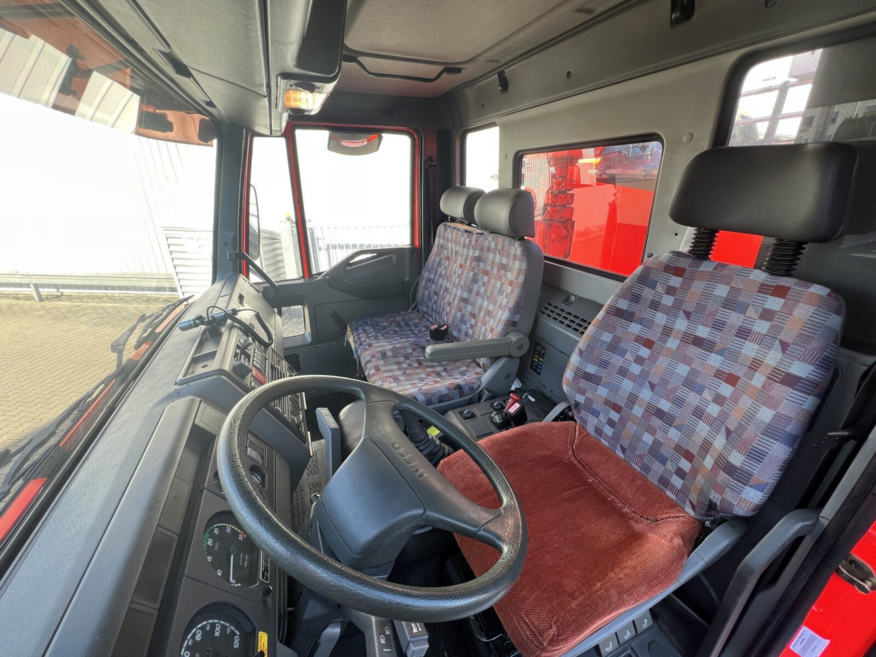 FF 95 E 18 WR 4x4 FF 95 E 18 WR 4x4, 6000l Wassertank - Tankbil: bilde 4 FF 95 E 18 WR 4x4 FF 95 E 18 WR 4x4, 6000l Wassertank - Tankbil: bilde 4