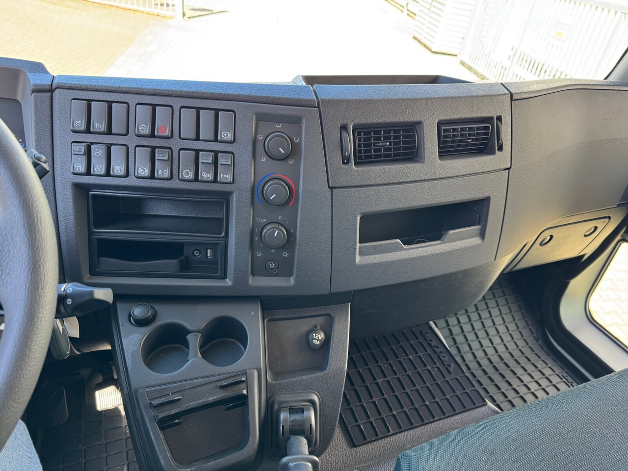 FL 280 4x4 FL 280 4x4, Nebenantrieb - Chassis lastebil: bilde 3 FL 280 4x4 FL 280 4x4, Nebenantrieb - Chassis lastebil: bilde 3